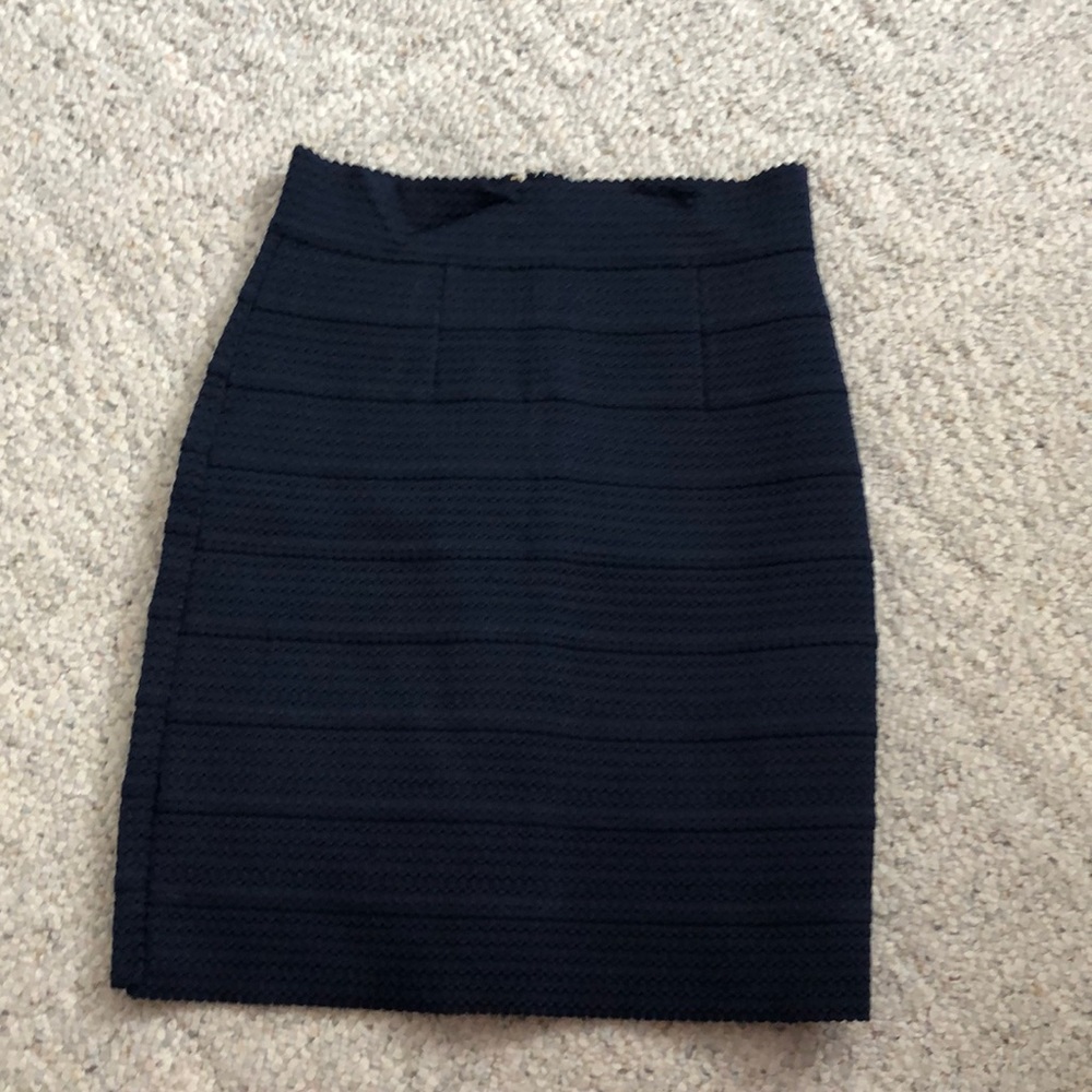 Navy blue fitted skirt